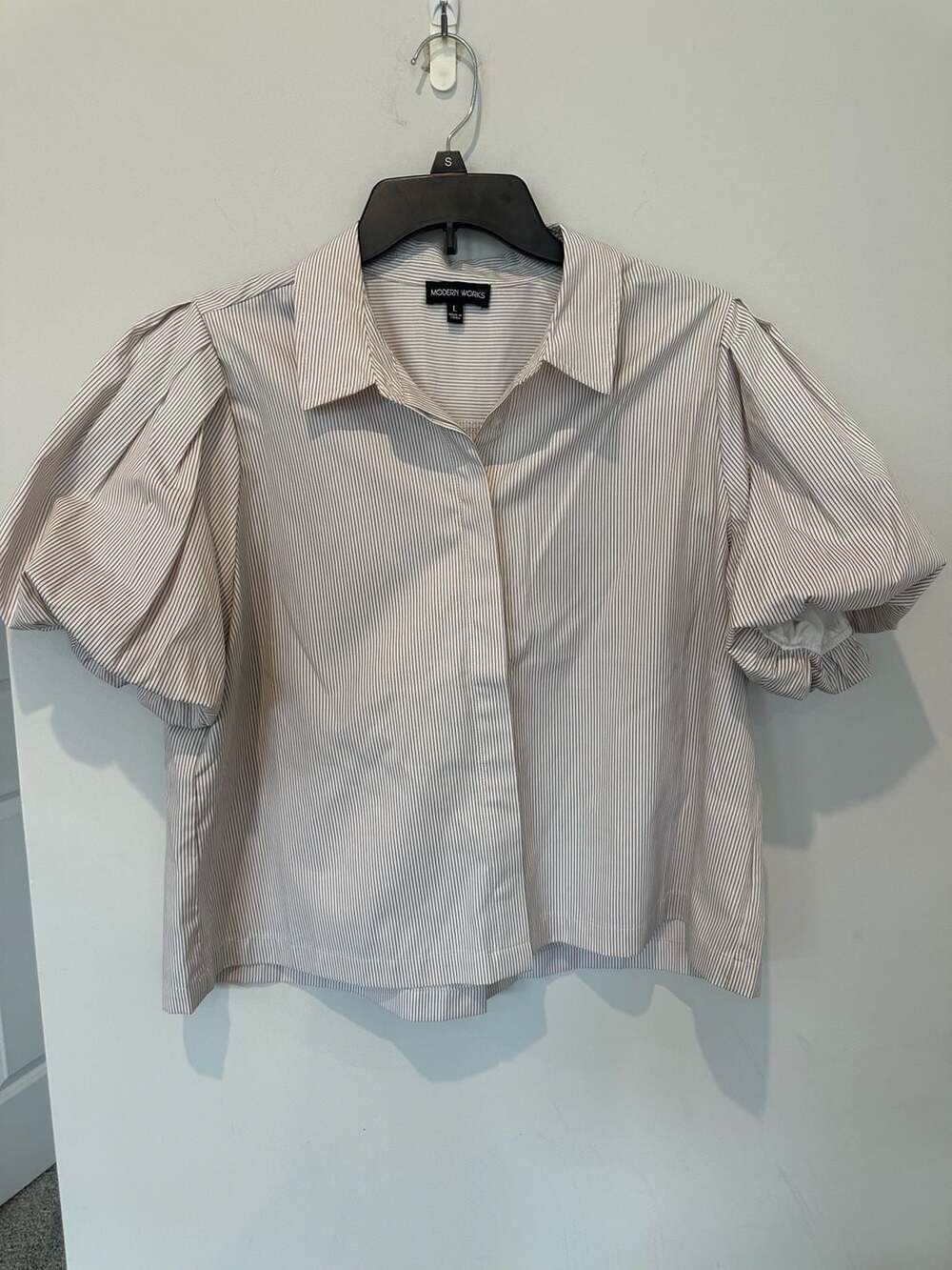 Modern Works Blouse Size L Beige Striped Puff Sleeve Button Front Shirt